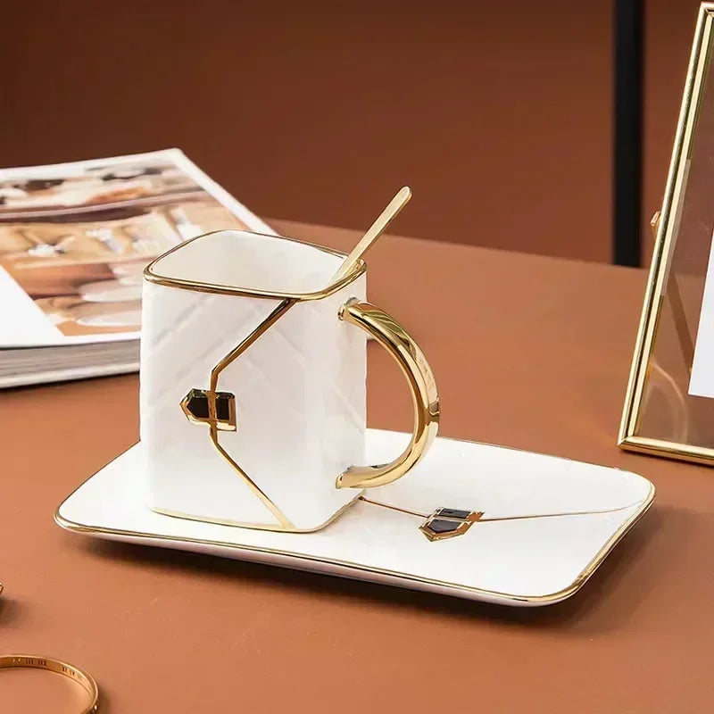 Caneca Luxo Diamante – Presente Perfeito em Cerâmica Artesanal